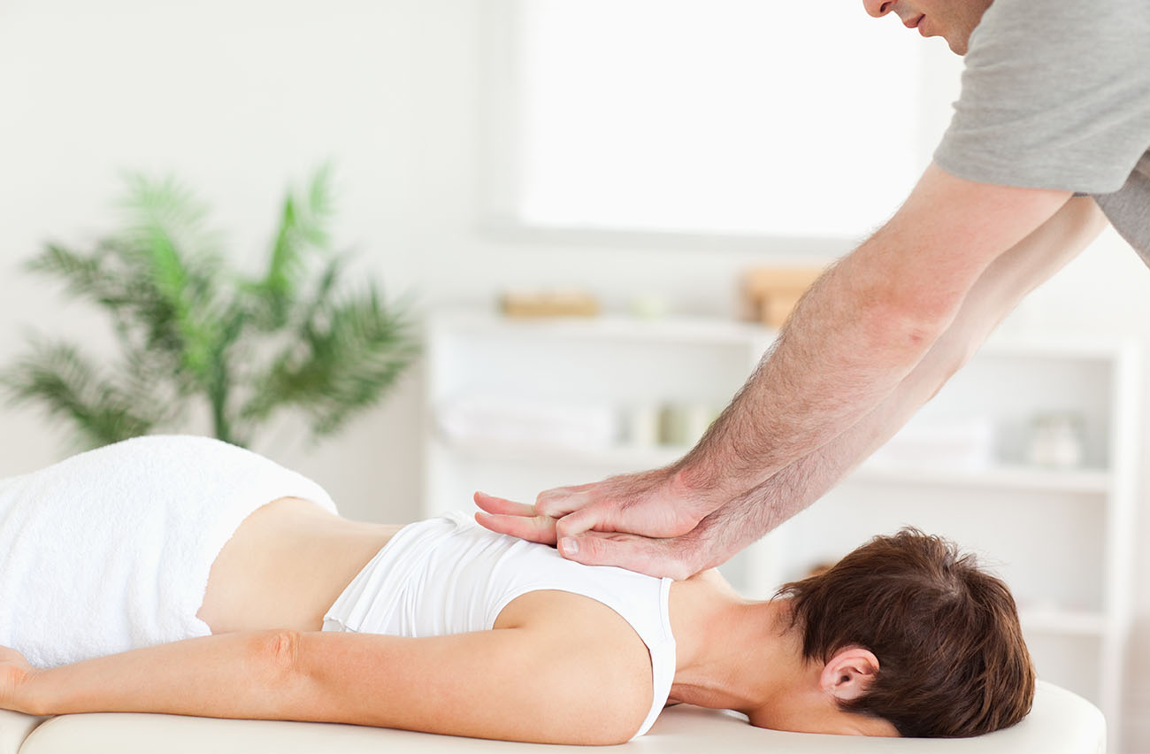 patient getting a chiropractic adjustment in portland, OR